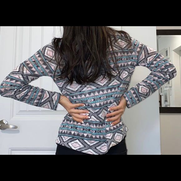 Patterned Sweater/Cardigan - Picture 2 of 3